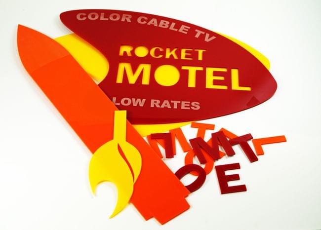 Lasergesneden sign rocket motel