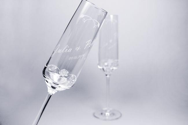 Gravure laser d’un verre à champagne