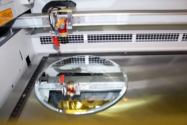 incisione laser specchio