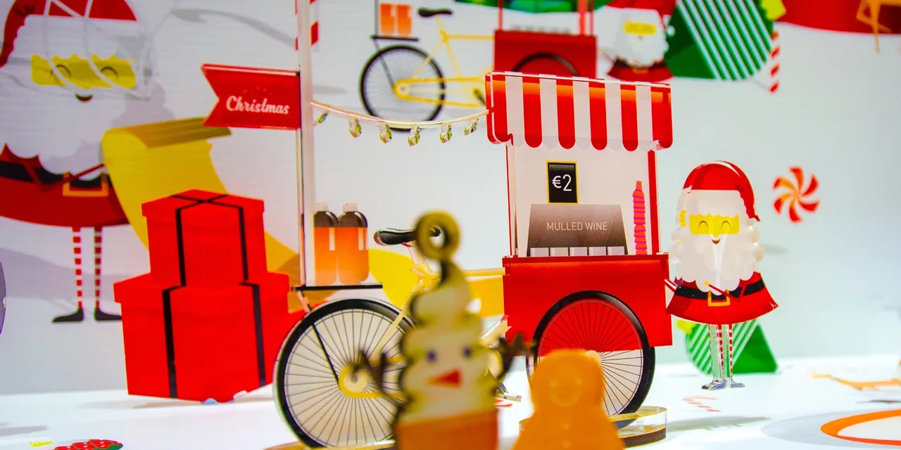 Festive acrylic Christmas scene with laser-cut Trotec decorations and mulled wine cart