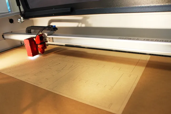 stoel van kartonnen laser