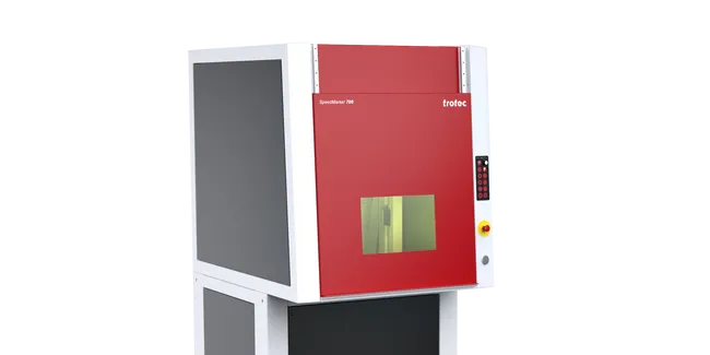 Machine de marquage laser Trotec SpeedMarker 700 avec boîtier de sécurité fermé