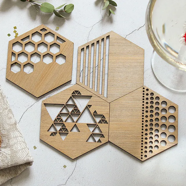 Lasergesneden houten onderzetter