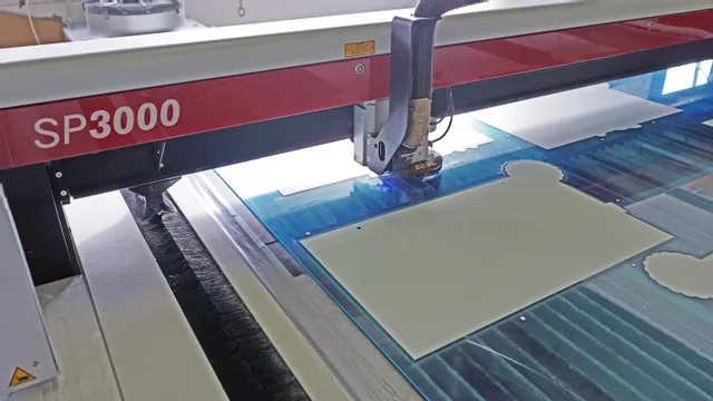 Cortadora láser Trotec SP3000 CO₂ procesando lámina acrílica para la producción de rótulos