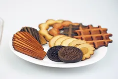 椙山女学園大学のレーザー加工機を活用した卒業制作：「レーザー加工による菓子表現」