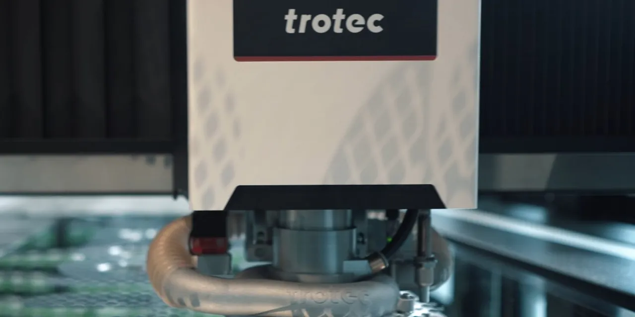 고정밀로 금속 시트를 가공하는 Trotec 레이저 절단기