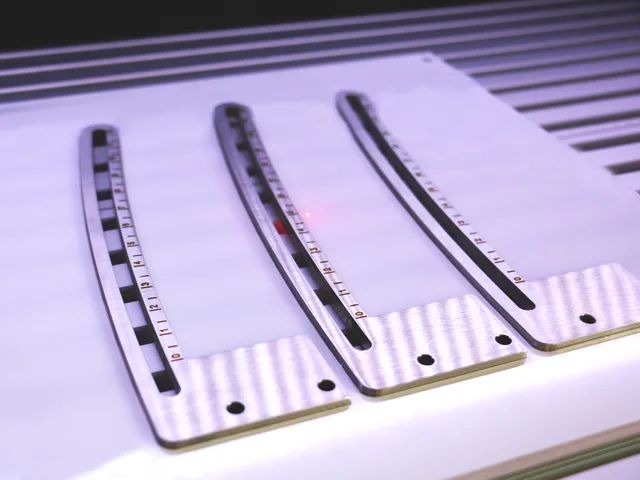 Marcatura laser Speedmarker 700 con vassoio