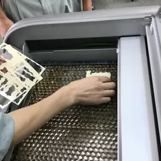 アクリルをレーザー加工