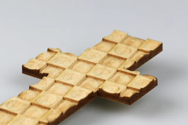 deep-relief-engraving-wood