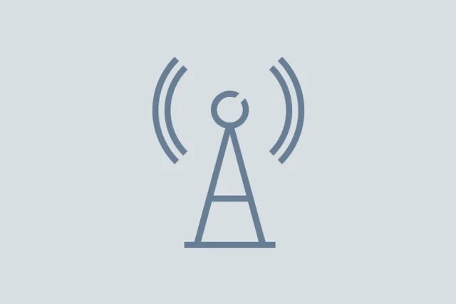 Gestileerd antennepictogram met signaalgolven die draadloze communicatie of connectiviteit voorstellen