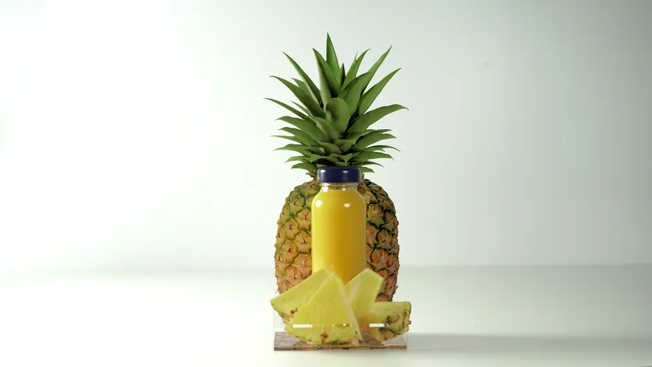 押し出しアクリルのボトルディスプレイ