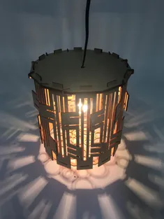 椙山女学園大学によるレーザー加工機を活用した作品：名古屋市東山動植物園　もみじ狩り紅葉ライトアップ