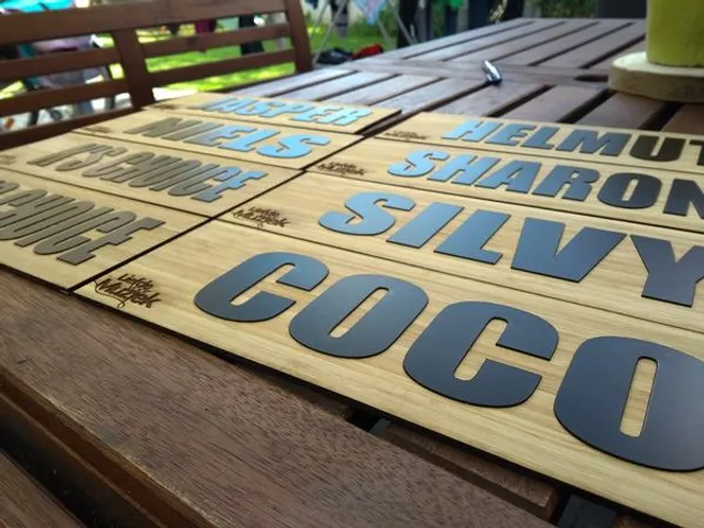 Door plate made out of bamboo