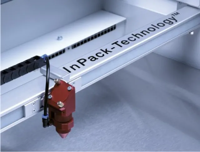 信頼性の高いCO₂レーザー彫刻機のInPackテクノロジー™を搭載したトロテック・レーザーカッター