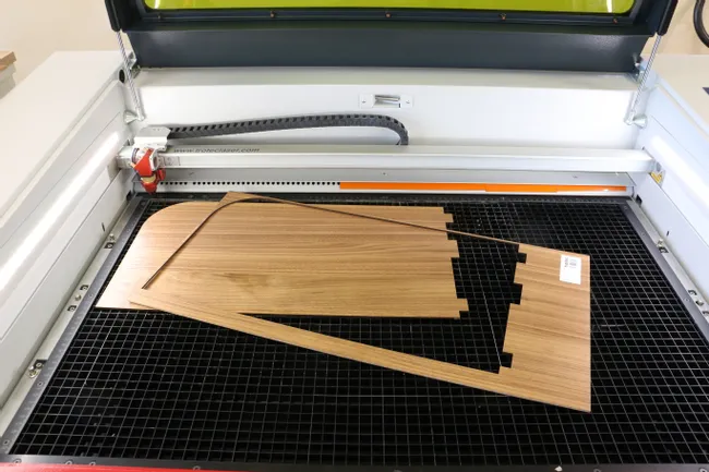 laserschneiden holz display