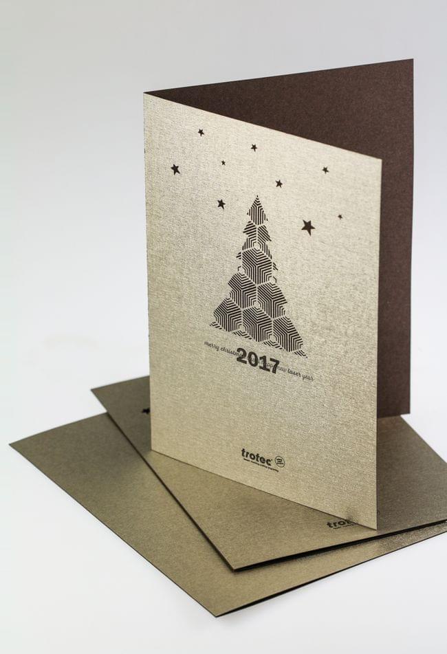 レーザーカッターで作るツートンカラーのクリスマスカード