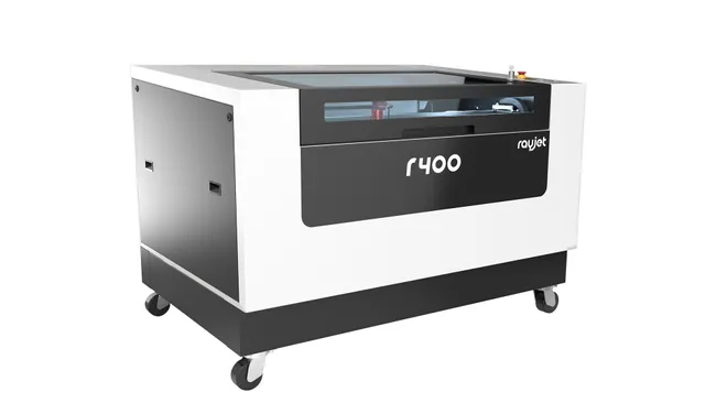 Trotec R400 Rayjet CO₂-Laserschneider mit geschlossenem Design und benutzerfreundlicher Schnittstelle