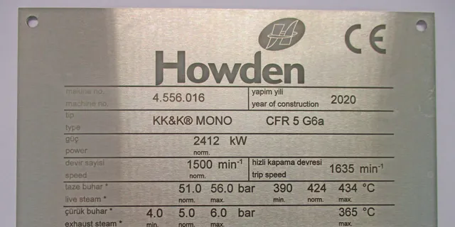 Metalowa tabliczka znamionowa ze specyfikacją maszyny wygrawerowaną przy użyciu technologii znakowania laserowego Trotec.