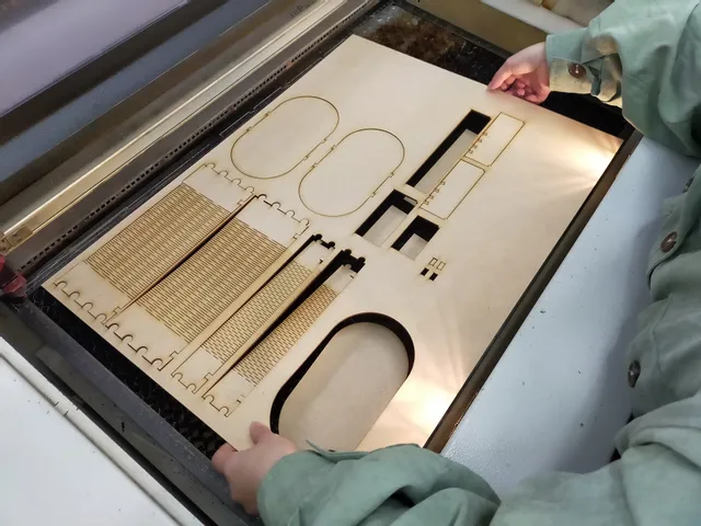 椙山女学園大学：トロテック・レーザー加工機を使用している写真