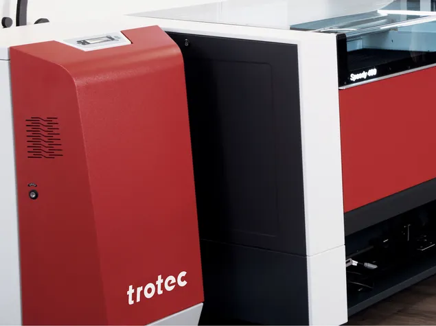 Trotec Speedy 400 CO₂-lasergraver med integreret udstødningssystem